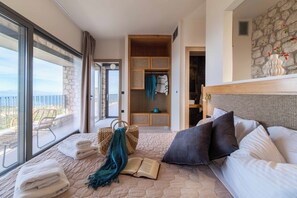 4 habitaciones, tabla de planchar con plancha, wifi y ropa de cama