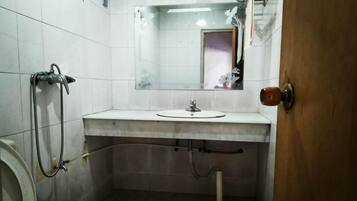 Phòng tắm