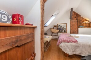 2 bedrooms