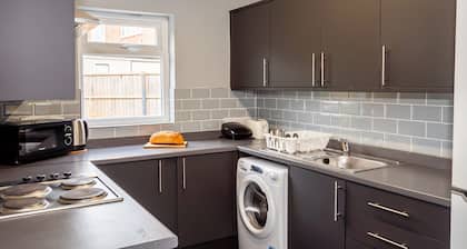 Shirley House 3 Guest House Self Catering