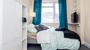 Standard Twin Room, 2 Twin Beds | Iron/ironing board, free WiFi, bed sheets
