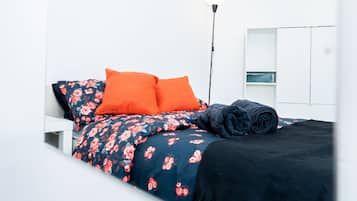 Iron/ironing board, free WiFi, bed sheets