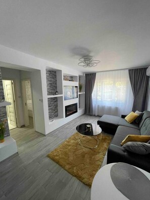 Smart TV, caminetto