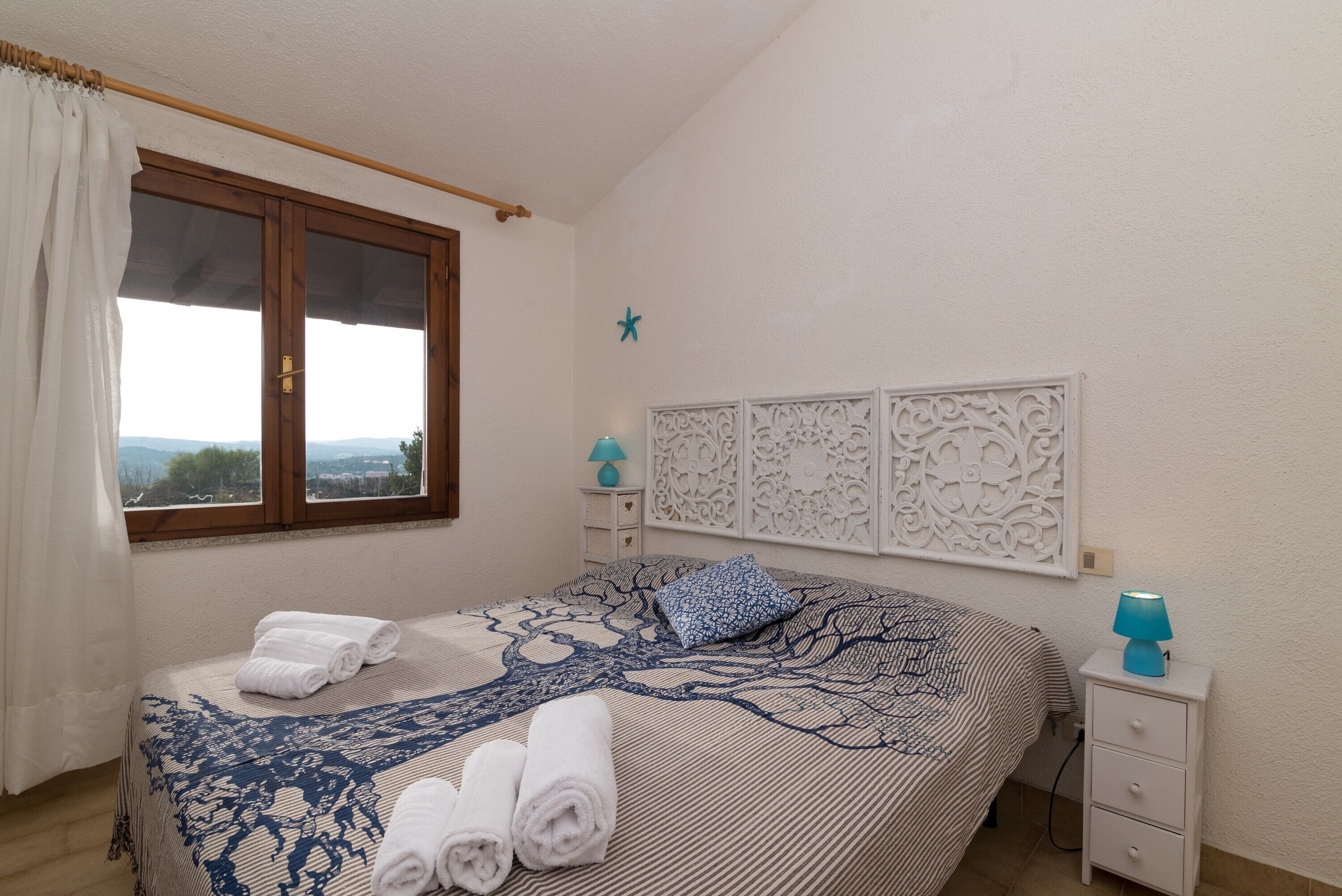 2 chambres, fer et planche à repasser, draps fournis