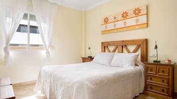 4 camere, ferro/asse da stiro, Wi-Fi gratuito, lenzuola