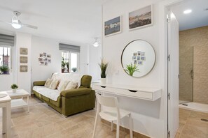 Living area - Studio Apartment "Loft Centro Historico Barbate" close to the Sea with Wi-Fi (Barbate)