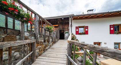 Appartement "Sagschneiderhof Golden Delicious" avec vue sur les montagnes, bain Ă remous & Wi-Fi