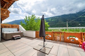 Outdoor spa tub - Apartment "Sagschneiderhof Golden Delicious" with Mountain View, Whirlpool & Wi-Fi (Plaus)