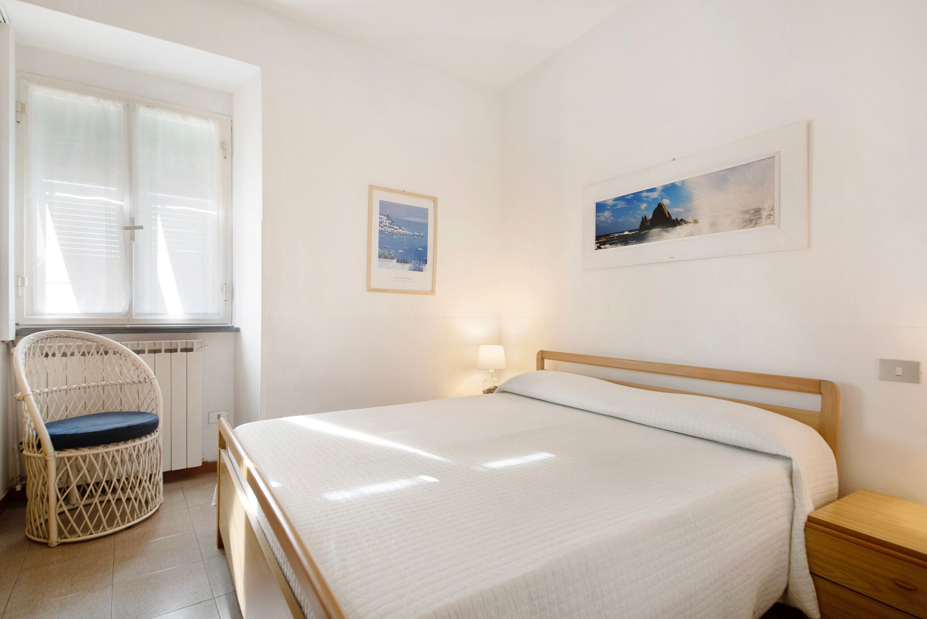 2 slaapkamers, een strijkplank/strijkijzer, wifi, beddengoed