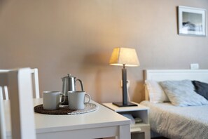 1 bedroom, free WiFi, bed sheets - Holiday Apartment "La Quinta" with Sea View, Shared Pool & Wi-Fi (Santa Ursula)