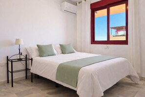 3 bedrooms, iron/ironing board, travel cot, free WiFi