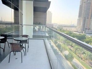 Apartment (1 Bedroom) | Balkon