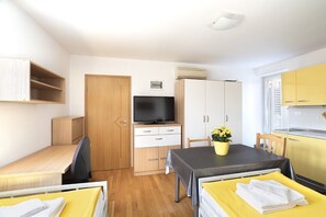 Dining - Studio for 2 persons, city center (Koper)