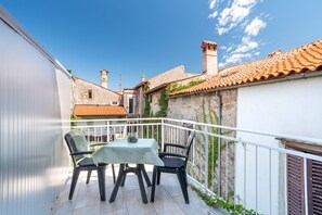Outdoor dining - Studio for 2 persons, city center (Koper)