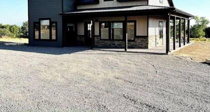 Hidden Seewald Cabin on Vineyard with Hot Tub