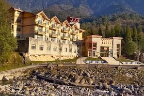 Unclassified image, 2 of 72, button - Heizhugou Midou Hotel (Ebian)