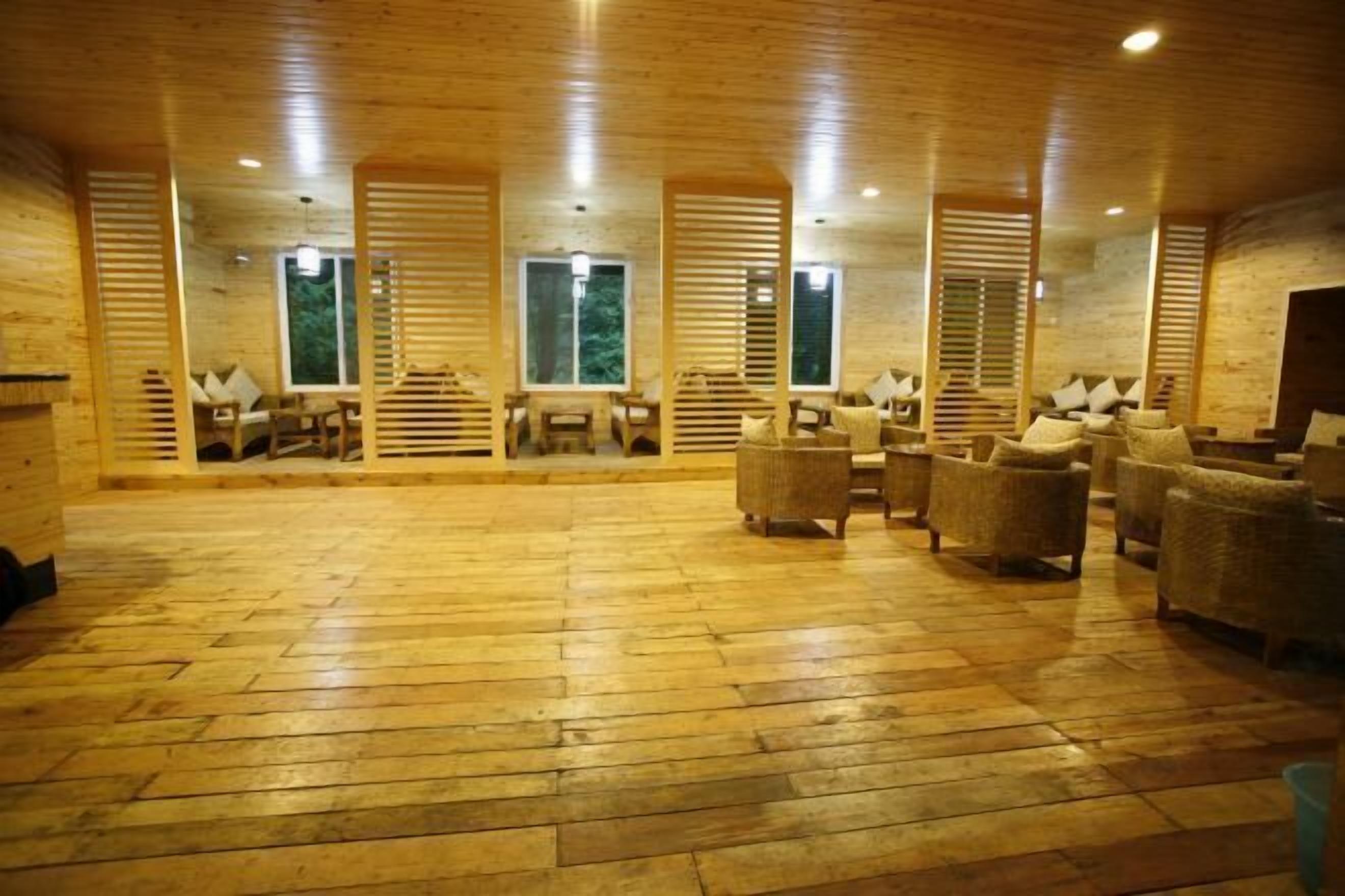 المنشأة من الداخل