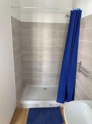 Handtücher, Toilettenpapier