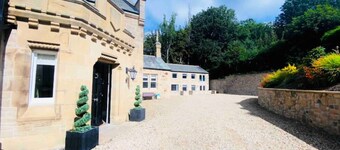 Exclusive House -10 minutes from Newcastle