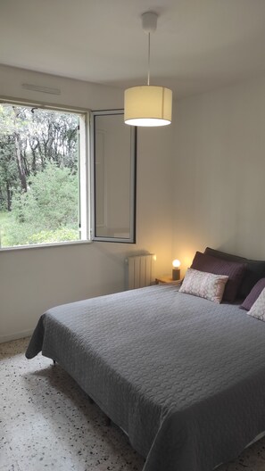 5 chambres, lit parapluie, Wi-Fi gratuit, draps fournis