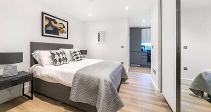 Modern and Stylish Studio in East Grinstead