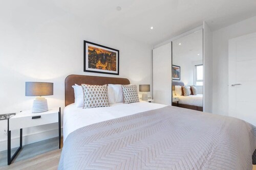 Modern 1 Bedroom Apartment in East Grinstead