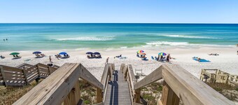 All-One-Level Gulf Front Home with Large Bunk Suite, Bikes and Sundeck