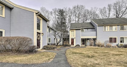 Springfield Condo, Close to Museums!