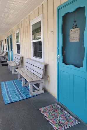 Property grounds - ON ISLAND Ocean View Campy Studio (Sunset Beach)