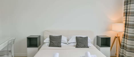 4 多间卧室、办公桌、熨斗/熨衣板、WiFi