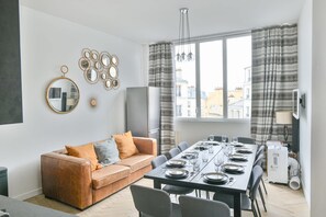 Interior - Sacré-Coeur Modern 4BD with sauna for 10 guests! (Paris)