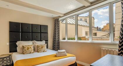 Montmartre Cozy and bright 1BD with terrace