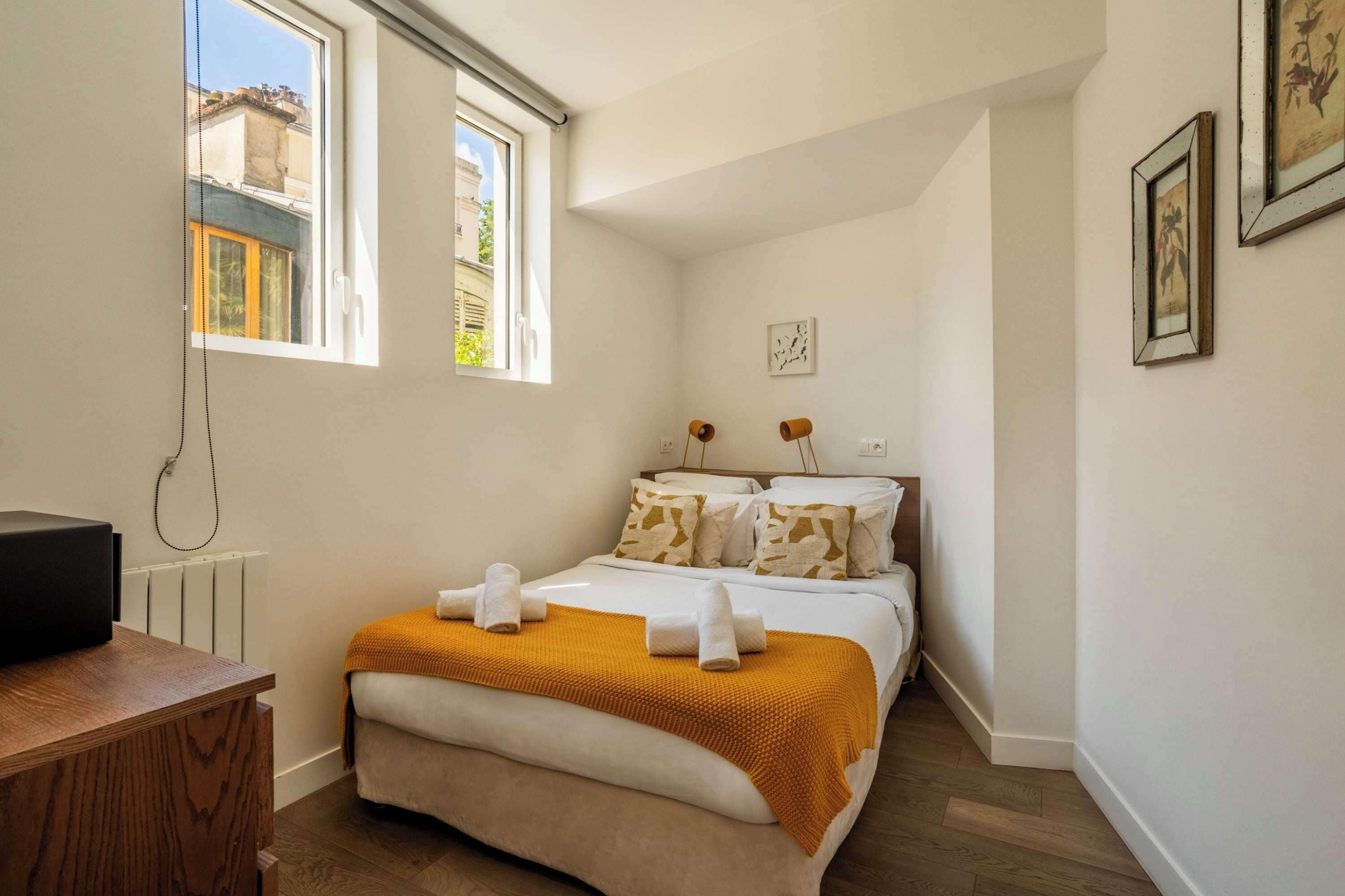 3 bedrooms, desk, iron/ironing board, WiFi