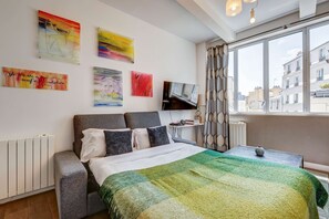 3 bedrooms, desk, iron/ironing board, WiFi