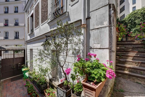 Montmartre Stylish and bright 3BD with terrace