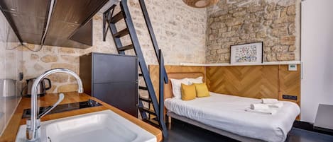 7 Schlafzimmer, Schreibtisch, Bügeleisen/Bügelbrett, WLAN