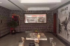 Dining - Guihou Hotel (Xundian)