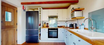 Bryn Llys Uchaf - Three Bedroom Cottage, Sleeps 5
