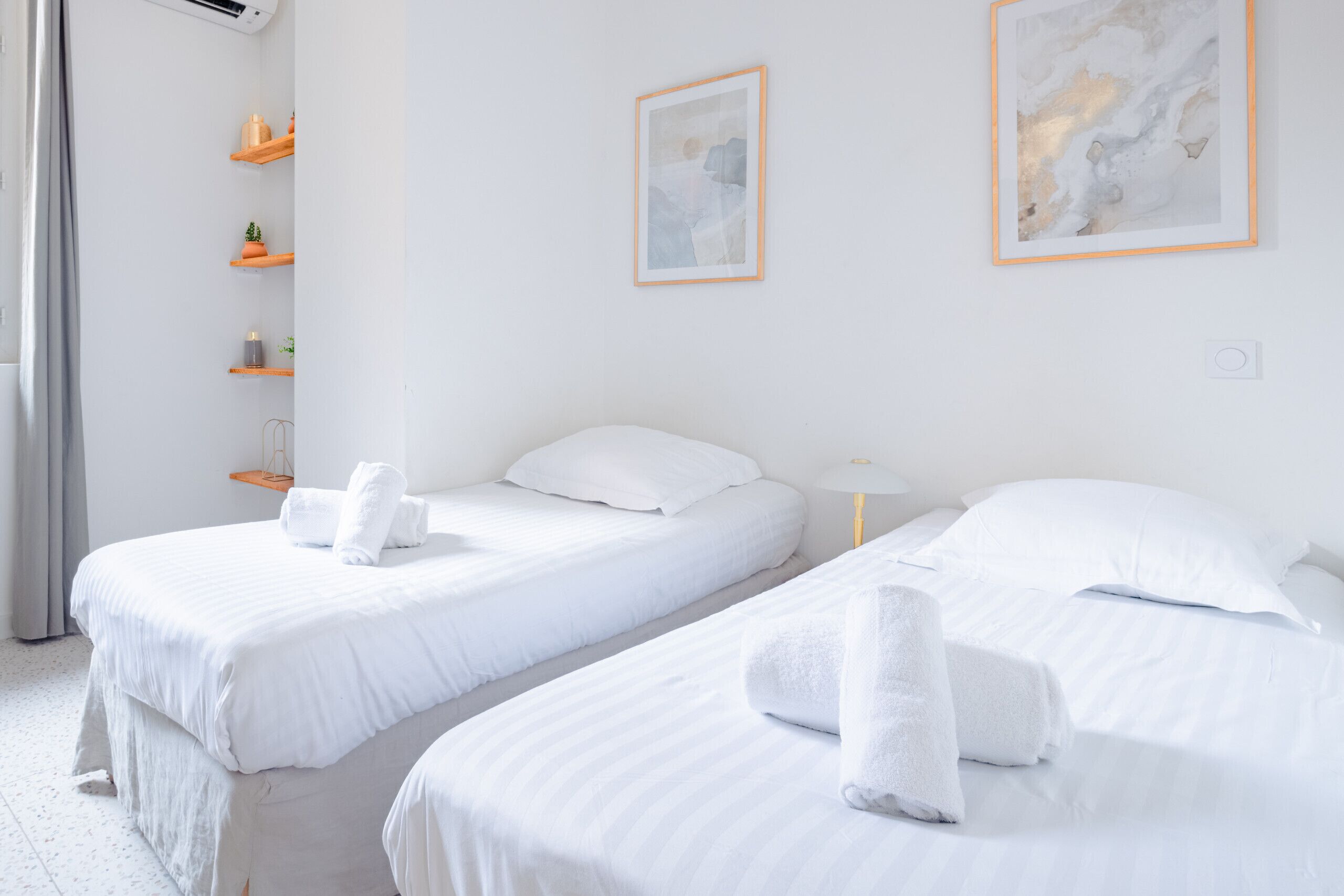 2 chambres, fer et planche à repasser, Wi-Fi gratuit, draps fournis
