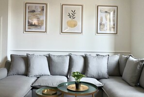 Interior - Refined Stay in Old Antibes (Antibes)