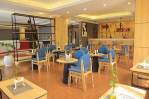 Bar (on property) - IVY Hotel Bishoftu (Bishoftu)