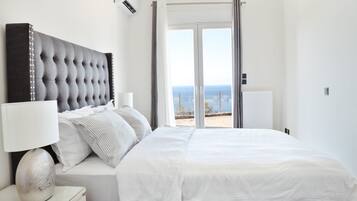 Design House | 2 bedrooms, soundproofing, iron/ironing board, free WiFi