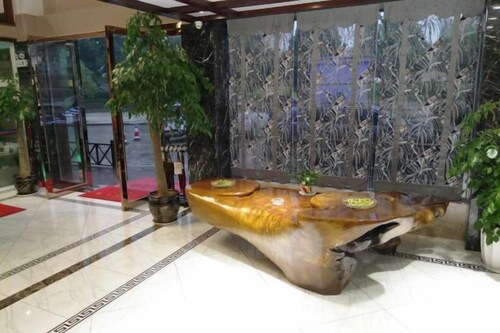 Chuxiong Haiheng Hotel