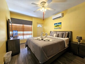 2 bedrooms, in-room safe, iron/ironing board, free WiFi