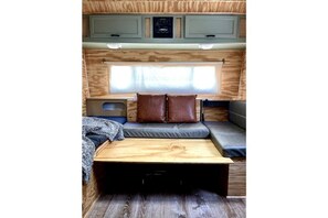 Interior - Sweet Chick Vibes Studio Apt/Camper Near Siesta! (Sarasota)