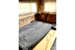 Room - Sweet Chick Vibes Studio Apt/Camper Near Siesta! (Sarasota)