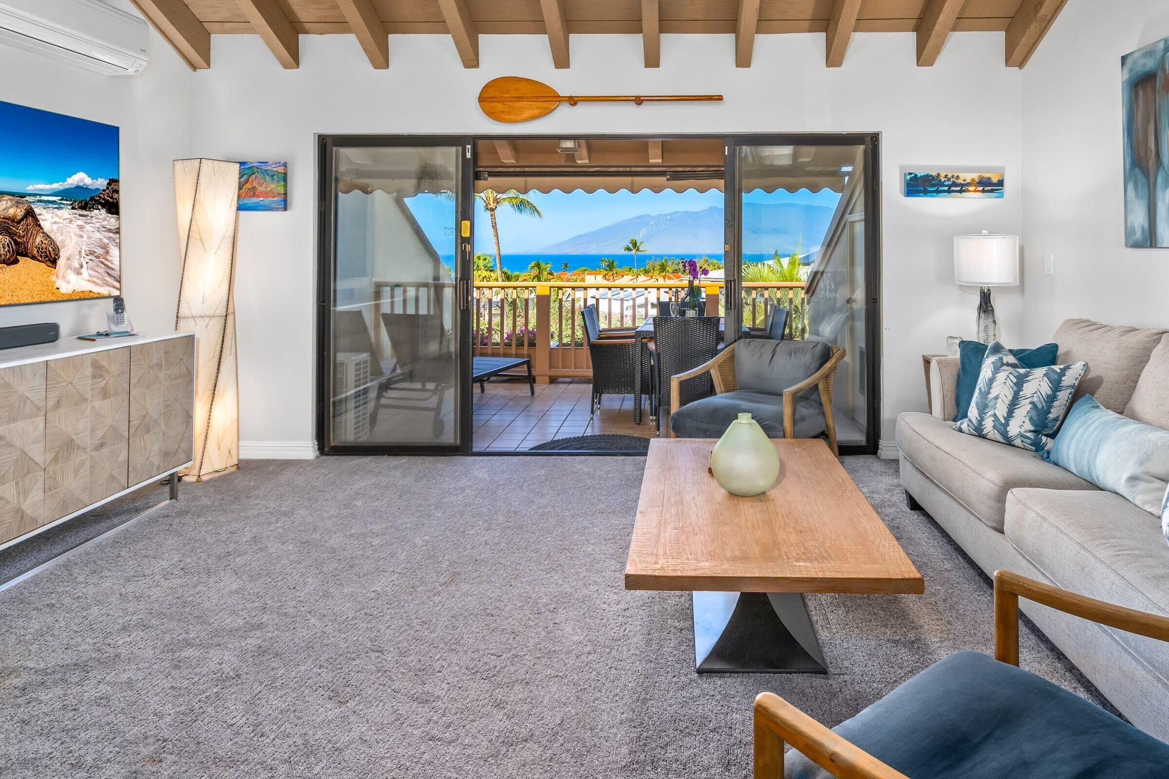 Een televisie en een kantoor