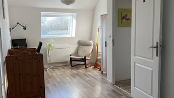 3 slaapkamers, een bureau, een strijkplank/strijkijzer, gratis wifi