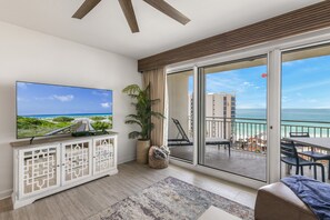 Smart TV - "Sterling Sunsets" Amazing views of the Gulf - Completely renovated - Beach pool (Destin)