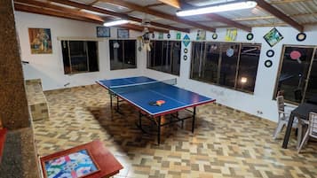 21-inch plasma TV with cable channels, ping pong